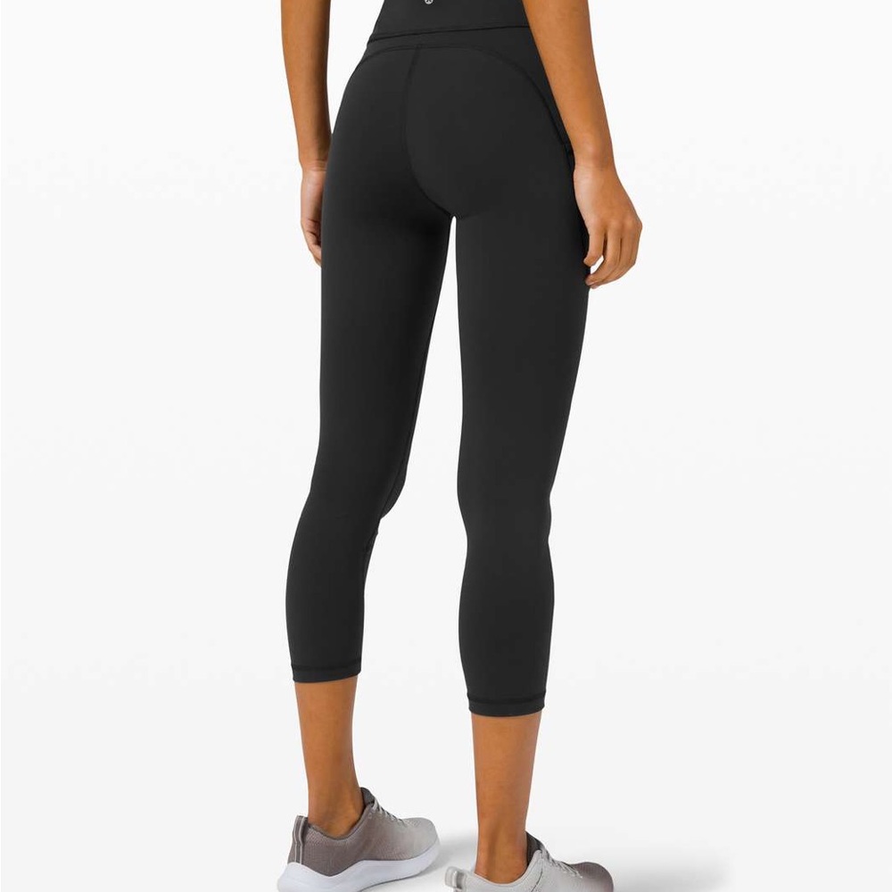 Lululemon Invigorate 23” Black Size 6